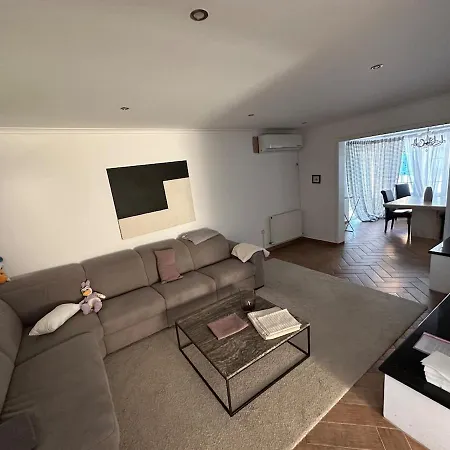 Modern House In בית נופש לרנקה