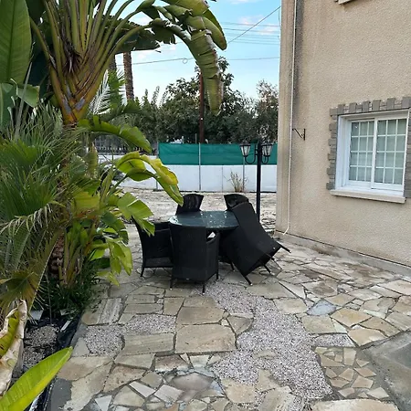 بيت للعطل Modern House In *