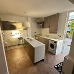 度假居 Modern House In *